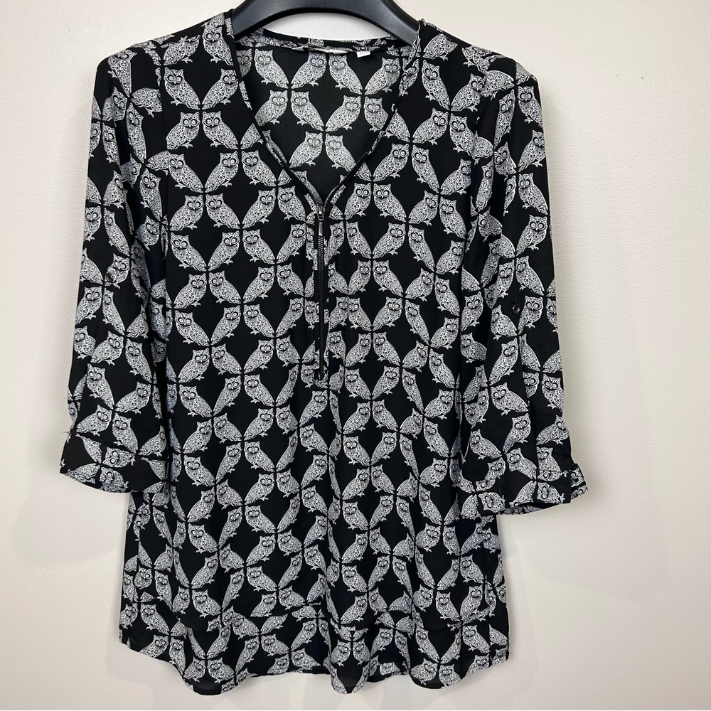 Reitmans women’s AOP Owl Print Blouse Medium‎ 1/4 Zip black white Lightweight